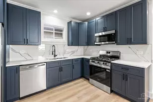 9331 S Woodlawn Ave, Chicago, IL 60619 - Photo 13
