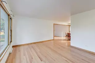 901 S Can-Dota Ave, Mount Prospect, IL 60056 - Photo 5