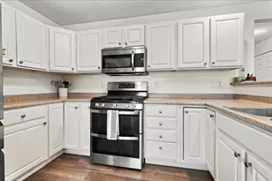 1826 Chuck Murray Dr, Normal, IL 61761 - Photo 13