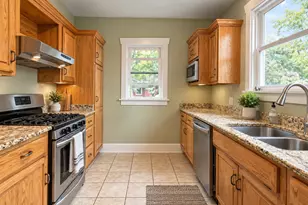 445 Pleasant St, Woodstock, IL 60098 - Photo 7