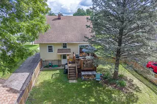 445 Pleasant St, Woodstock, IL 60098 - Photo 21