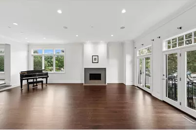 2730 N Hartland Court, Chicago, IL 60614 - Photo 9