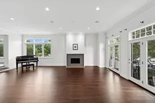 2730 N Hartland Ct, Chicago, IL 60614 - Photo 9