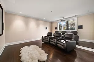 2730 N Hartland Ct, Chicago, IL 60614 - Photo 57