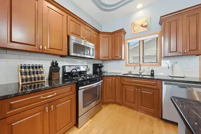 2646 S Hillock Avenue, Chicago, IL 60608 - Photo 15