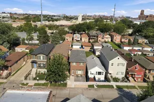 2646 S Hillock Ave, Chicago, IL 60608 - Photo 37