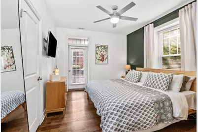 2711 N Mildred Avenue #2A, Chicago, IL 60614 - Photo 9