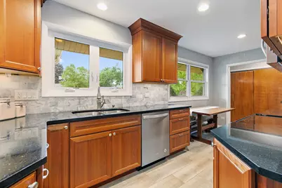 443 Glendale Road, Roselle, IL 60172 - Photo 5