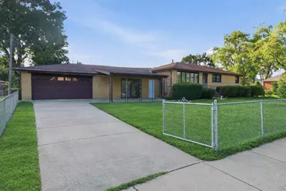 8300 Long Avenue, Burbank, IL 60459 - Photo 1