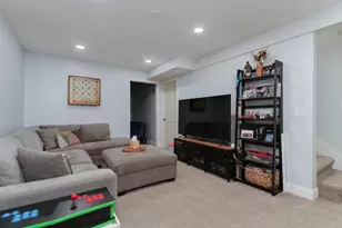2104 Park Pl Dr, Bloomington, IL 61701 - Photo 25