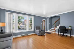 2914 N Neva Ave, Chicago, IL 60634 - Photo 3