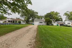 1412 Meriden St, Mendota, IL 61342 - Photo 21