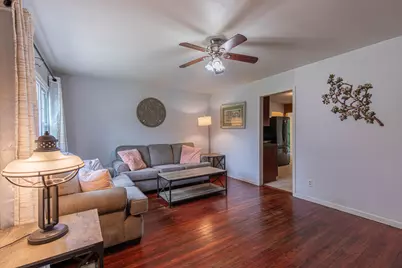 1412 Meriden Street, Mendota, IL 61342 - Photo 3