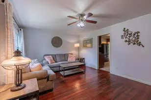 1412 Meriden St, Mendota, IL 61342 - Photo 3