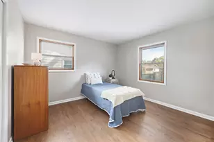 267 Holly Ln, Elk Grove Village, IL 60007 - Photo 17