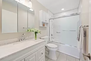 267 Holly Ln, Elk Grove Village, IL 60007 - Photo 21