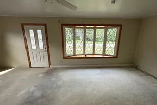 2402 Rohlwing Rd, Rolling Meadows, IL 60008 - Photo 9
