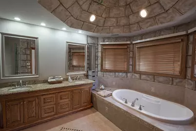 9508 Natoma Avenue, Oak Lawn, IL 60453 - Photo 7