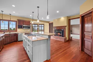 11N720 Muirhead Rd, Elgin, IL 60124 - Photo 9