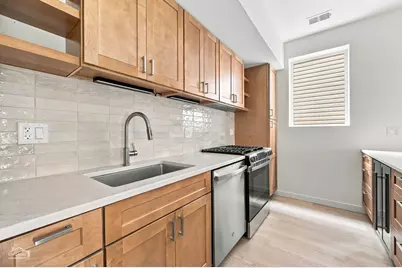 1118 W 19th Street #1, Chicago, IL 60608 - Photo 13