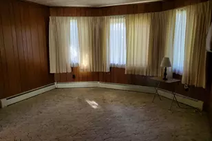 241 E 1st St, Oglesby, IL 61348 - Photo 3