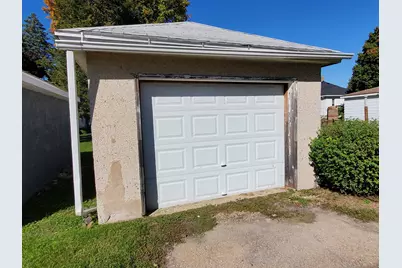 241 E 1st Street, Oglesby, IL 61348 - Photo 15