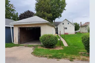241 E 1st Street, Oglesby, IL 61348 - Photo 17