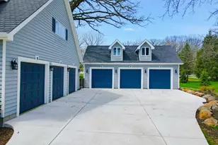 37132 N Black Velvet Ln, Wadsworth, IL 60083 - Photo 3