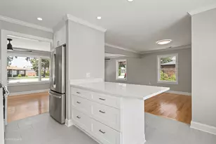 8331 W Gunnison St, Norridge, IL 60706 - Photo 11