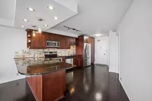 300 N State St, Chicago, IL 60654 - Photo 7