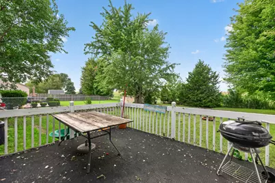 141 W Prairiefield Avenue, Cortland, IL 60112 - Photo 25