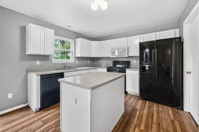 141 W Prairiefield Avenue, Cortland, IL 60112 - Photo 9
