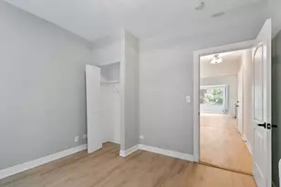 918 W Sunnyside Ave, Chicago, IL 60640 - Photo 15