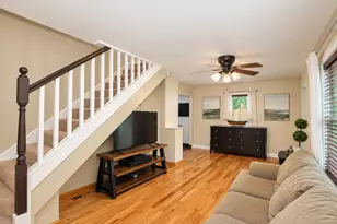 251 Prairie St, Hampshire, IL 60140 - Photo 5