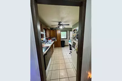 409 18th Avenue, Sterling, IL 61081 - Photo 7