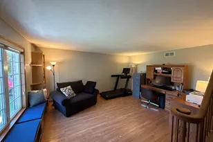 4188 Westlake Village Dr, Winnebago, IL 61088 - Photo 7