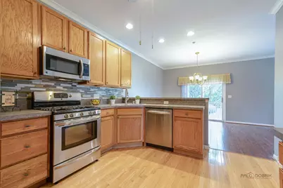 1880 Maureen Drive #1880, Hoffman Estates, IL 60192 - Photo 9