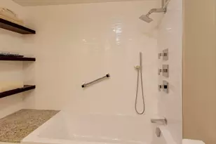 155 N Harbor Dr, Chicago, IL 60601 - Photo 53