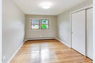 16W674 56th Place #2, Clarendon Hills, IL 60514 - Photo 7