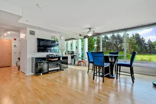 9715 Woods Dr, Skokie, IL 60077 - Photo 5