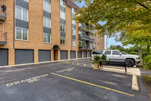 445 N Park Blvd, Glen Ellyn, IL 60137 - Photo 25
