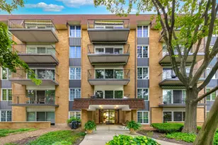445 N Park Blvd, Glen Ellyn, IL 60137 - Photo 1