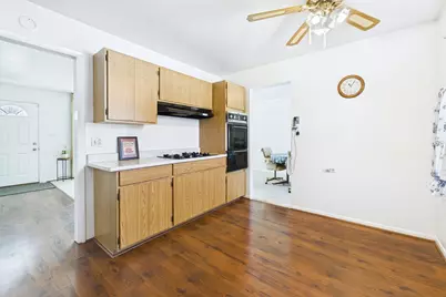604 N Wilshire Drive, Mount Prospect, IL 60056 - Photo 7