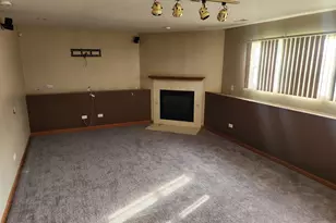 627 Clover Ln, University Park, IL 60484 - Photo 7