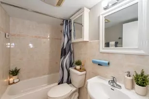 840 E Old Willow Rd, Prospect Heights, IL 60070 - Photo 9