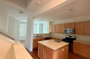 717 N Keystone Ln, Vernon Hills, IL 60061 - Photo 5