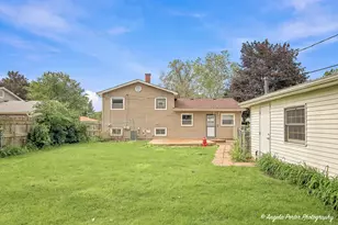 637 N Greenview Ave, Mundelein, IL 60060 - Photo 27