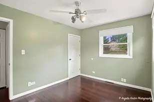 637 N Greenview Ave, Mundelein, IL 60060 - Photo 19