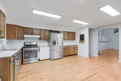 304 Andover Court, Streamwood, IL 60107 - Photo 7
