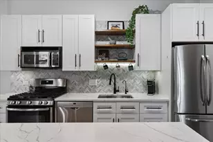 1670 N Claremont Ave, Chicago, IL 60647 - Photo 9